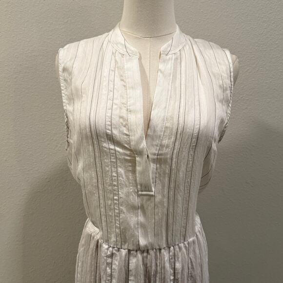 VINCE Drapey Striped Tiered Dress in Optic White Size 8 Quiet Luxury Chic Breezy - Picture 4 of 8